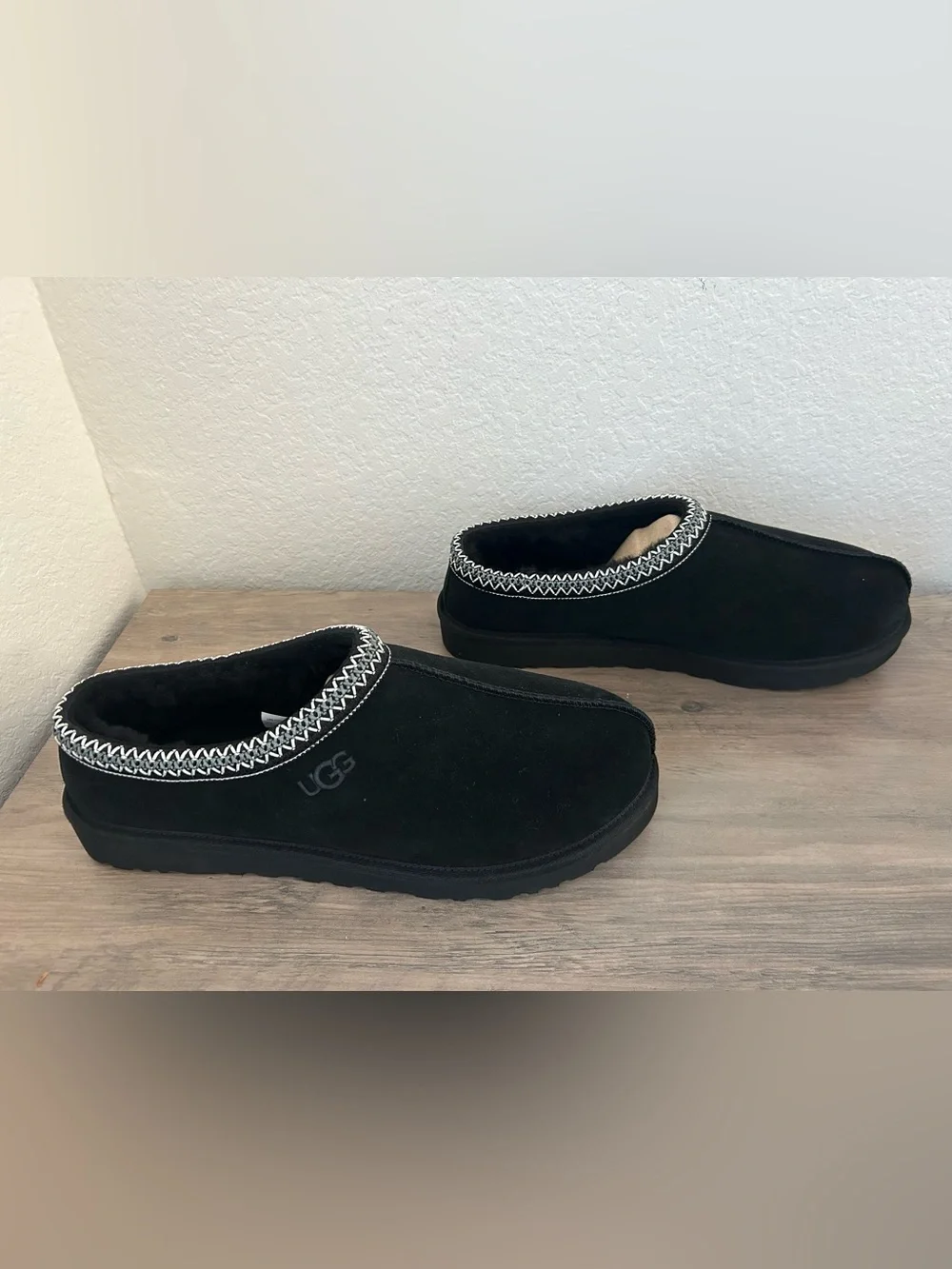 UGG TASMAN BLACK SUEDE SHEEPSKIN CLASSIC MEN'S SLIPPERS SIZE US 14/UK 13 NEW